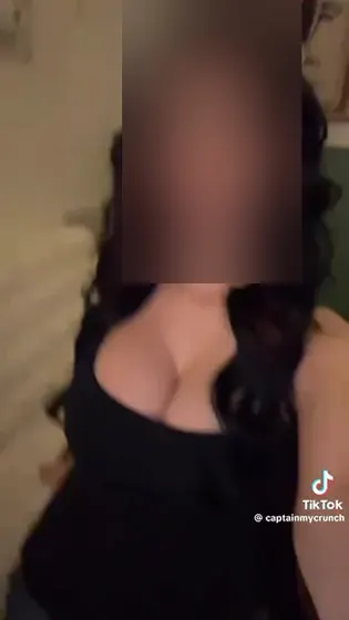 Róża Rubina - zdjęcie 1