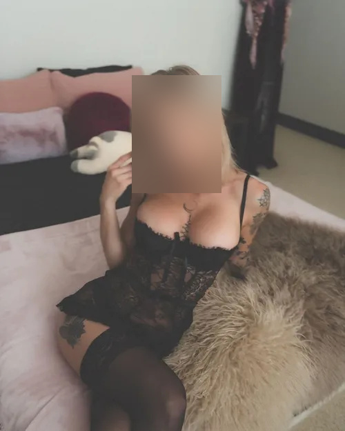 Mia Eden - zdjęcie 1